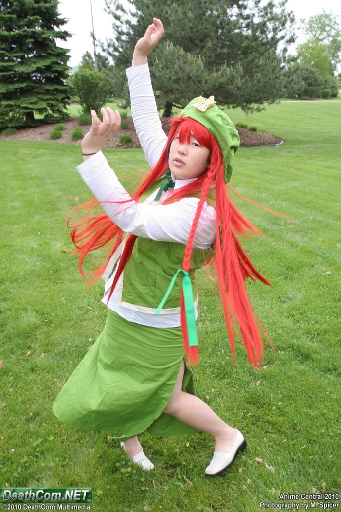 Anime_Central_2010_-_m13_-_Meiling_024.jpg