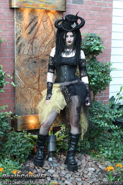 Katsucon_2012_Hall_D2_ASH_064.JPG
