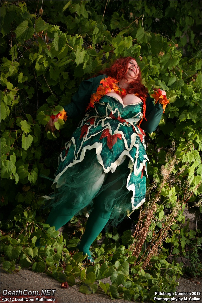 Pittsburgh_Comicon_2012_-_Harley_and_Ivy_-_010.jpg