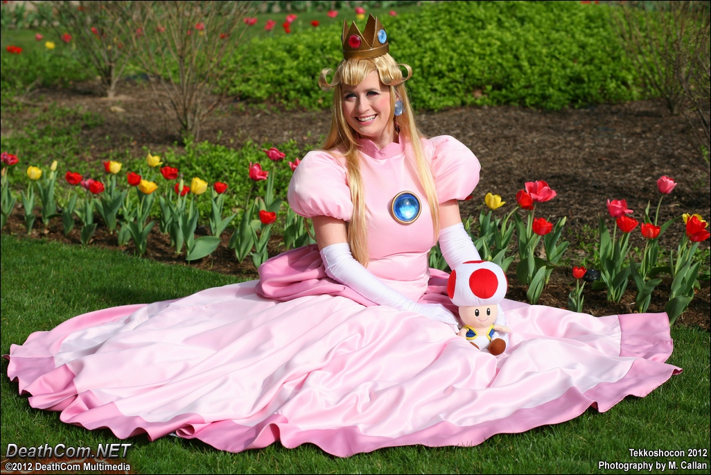Tekkoshocon_2012_-_CF_DCM_-_Peach_011.JPG