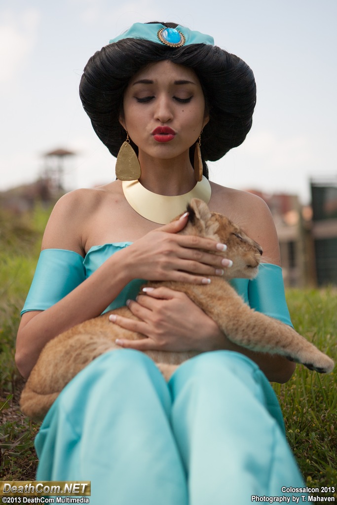 Colossalcon_2013_-_CFJT_-_Baby_Tiger_021.jpg