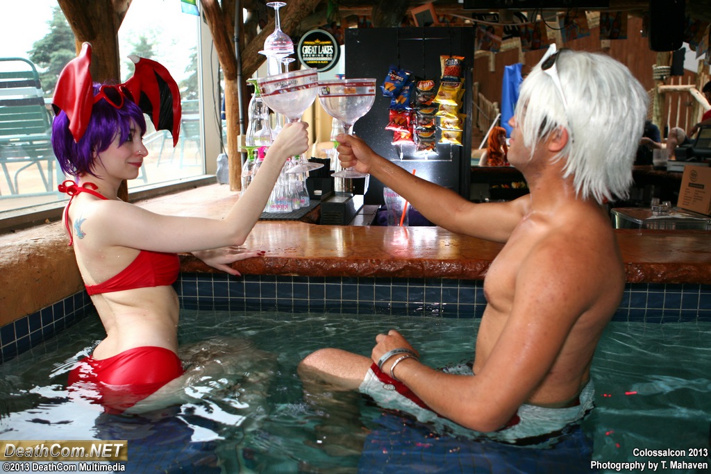 Colossalcon_2013_-_CFJT_-_Swimsuit_Cosplay_039.JPG