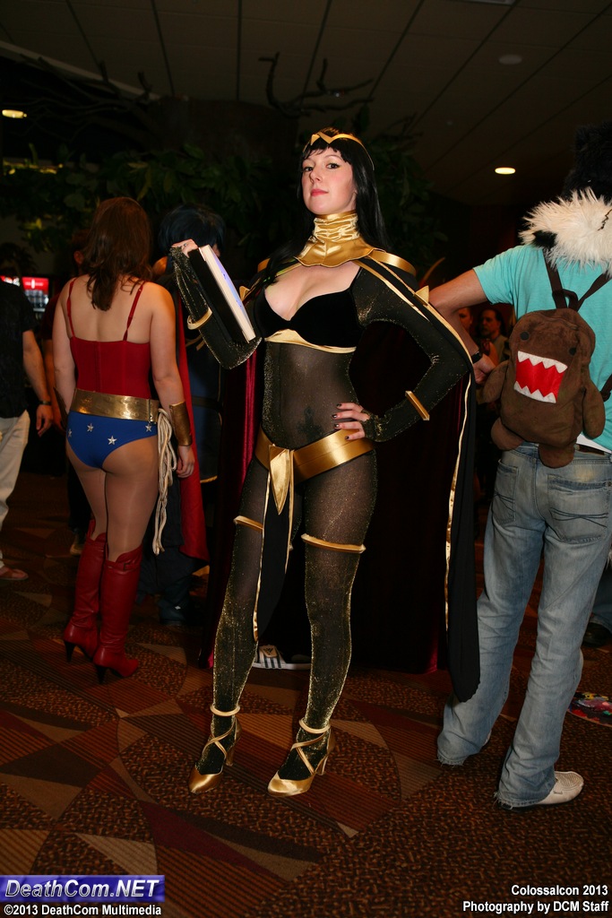 Colossalcon_2013_-_Hall_Cosplay_024.JPG