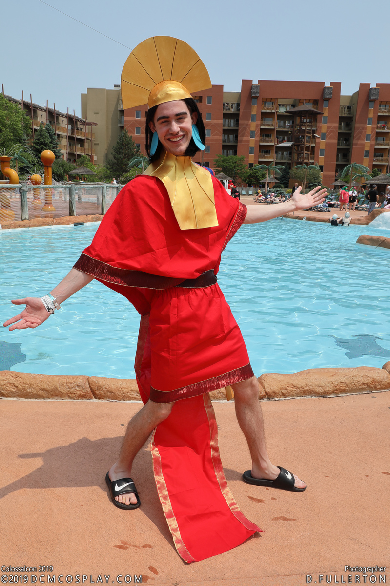 Colossalcon_2019_-_CF_TRL_-_Kuzco_-_009.jpg