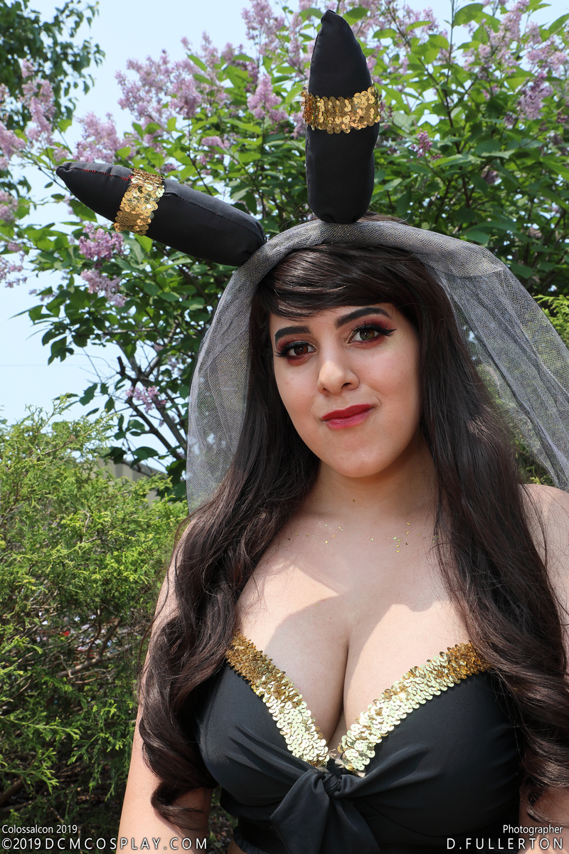 Colossalcon_2019_-_CF_TRL_-_Umbreon_-_004.jpg